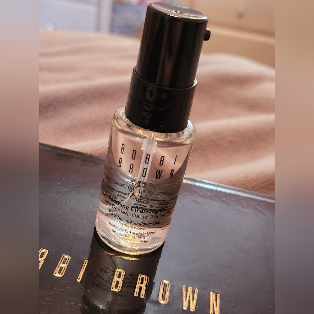 Bobbi Brown soothing cleansing oil